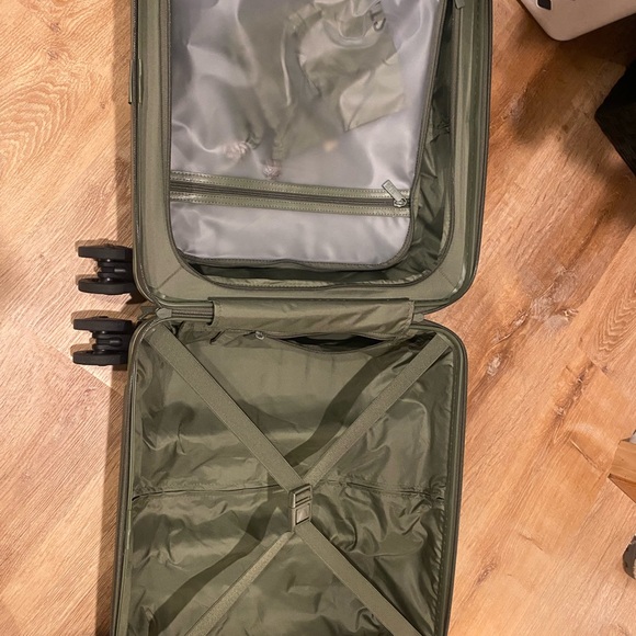 Beis mini roller in olive - Picture 7 of 8